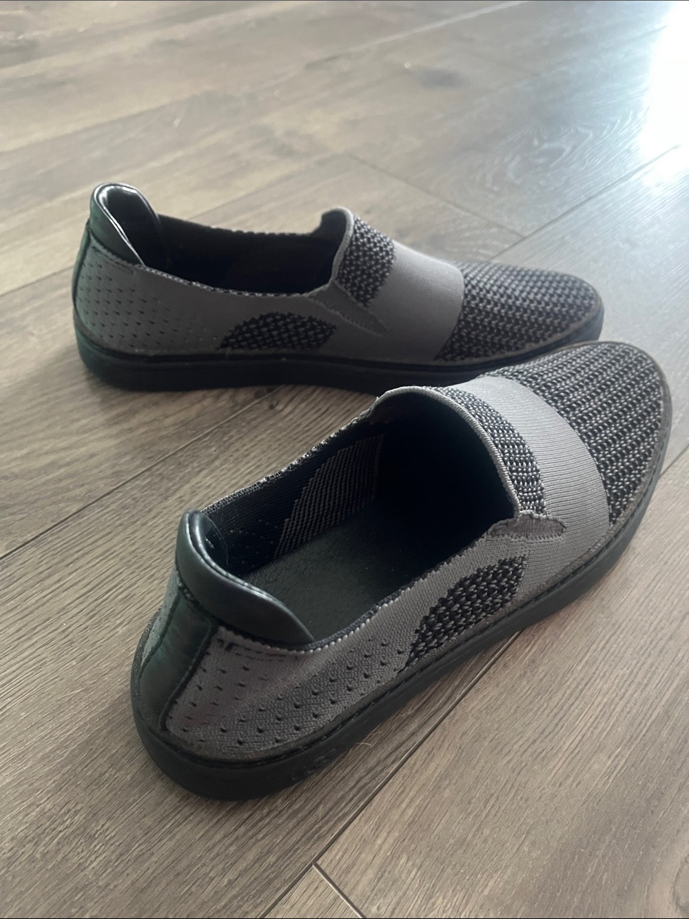 UGG Sammy Slip-On Leather Sneakers Heather Gray - Picture 5 of 8